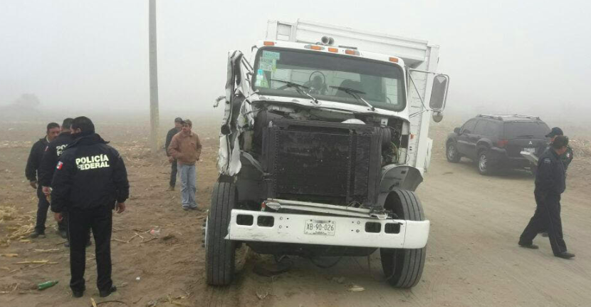 Embiste "la bestia" a "rey del camino" en Huamantla 